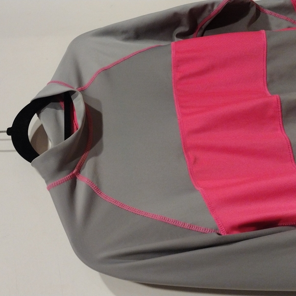 UV Skinz Women's Pink & Gray Long Sleeve Rash Guard Swim Top Sz S -Beach Summer - Picture 3 of 6